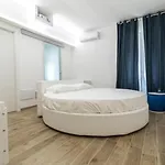 公寓 H3o Di Garda 代森扎诺-德尔加达