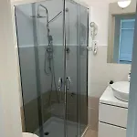 公寓 H3o Di Garda 代森扎诺-德尔加达